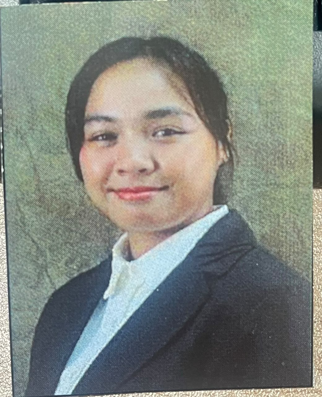 LISA CLAUDIA ANAK DEHEY